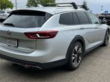 Used 2018 Buick Regal Essence w/ Sights and Sounds Package image 5