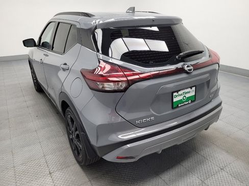 Used 2023 Nissan Kicks SR w/ SR Premium Package FWD image 6