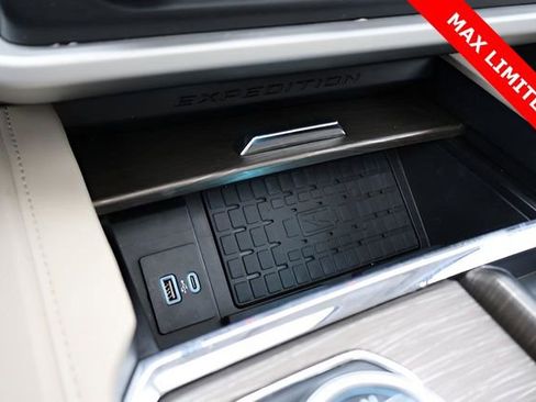 Used 2023 Ford Expedition Max Limited image 32