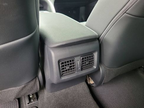 Used 2022 Toyota Camry XLE w/ Navigation Upgrade Package FWD image 11