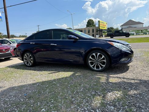 Used 2013 Hyundai Sonata SE w/ Navigation & Sunroof Pkg image 4