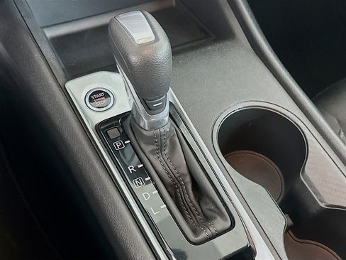 Used 2025 Nissan Altima 2.5 SV image 24