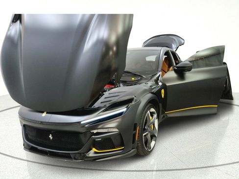 Used 2024 Ferrari Purosangue AWD/4WD image 10