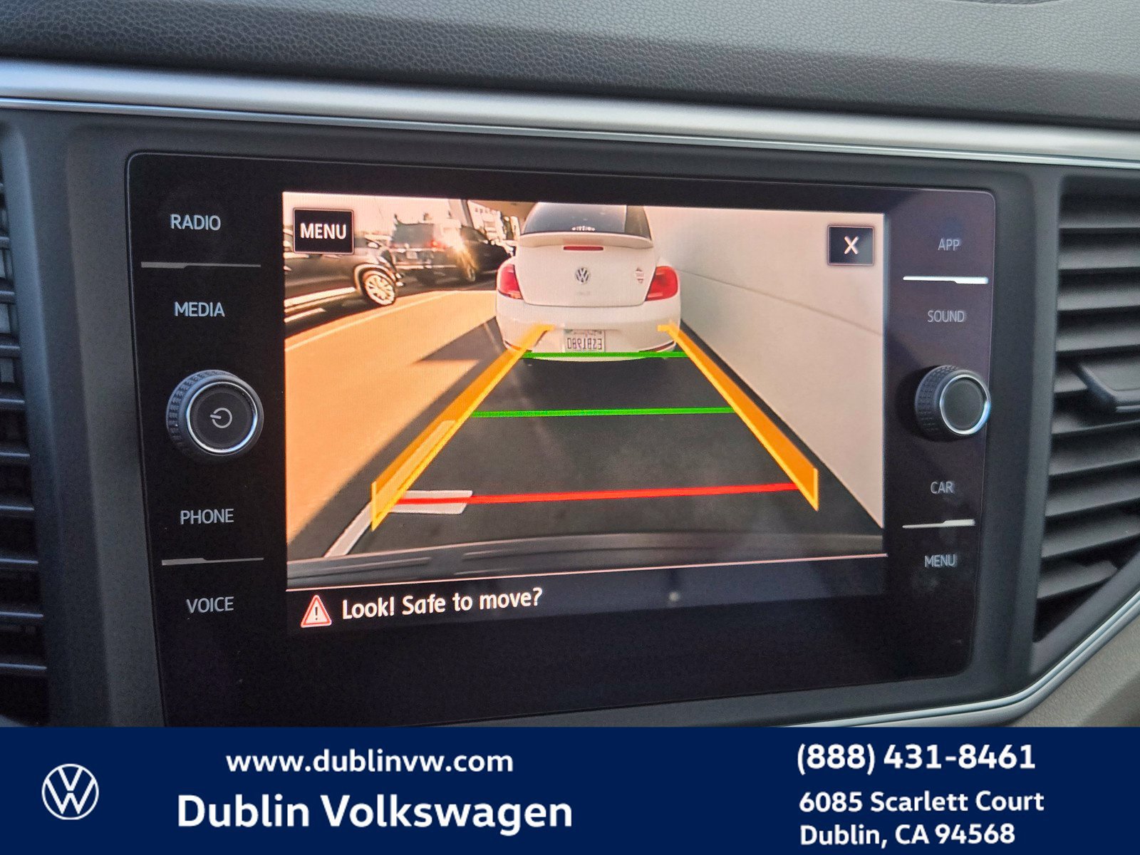 Used 2018 Volkswagen Atlas SE w/ R-Line Package AWD/4WD image 14