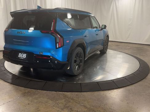 New 2026 Kia EV9 Land w/ Nightfall Edition Package image 8