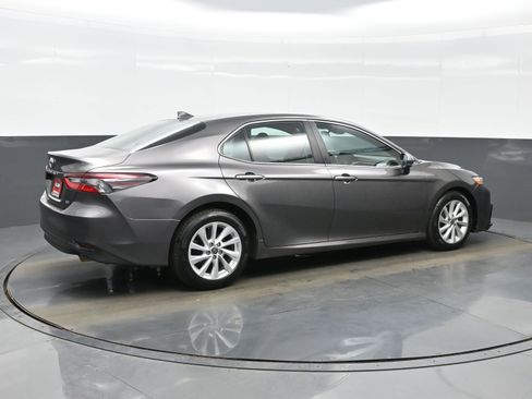 Used 2024 Toyota Camry LE image 6