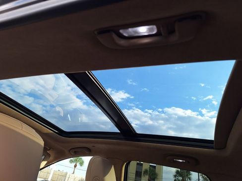 Certified 2024 Cadillac XT5 Premium Luxury w/ Platinum Package image 10