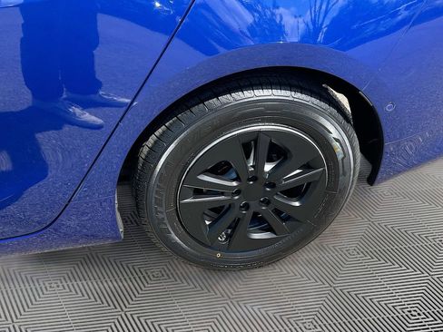 Used 2018 Toyota Prius Two w/ Prius Two Safety Plus Package FWD image 28