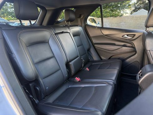 Used 2019 Chevrolet Equinox Premier AWD/4WD image 16