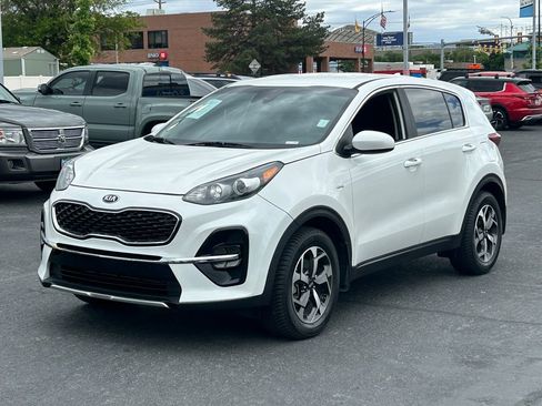 Used 2022 Kia Sportage LX AWD/4WD image 8