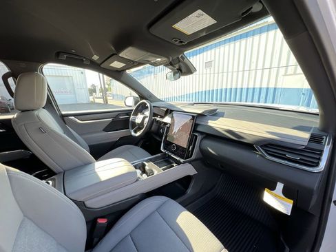 New 2025 GMC Acadia Elevation w/ LPO, Floor Liner Package image 29