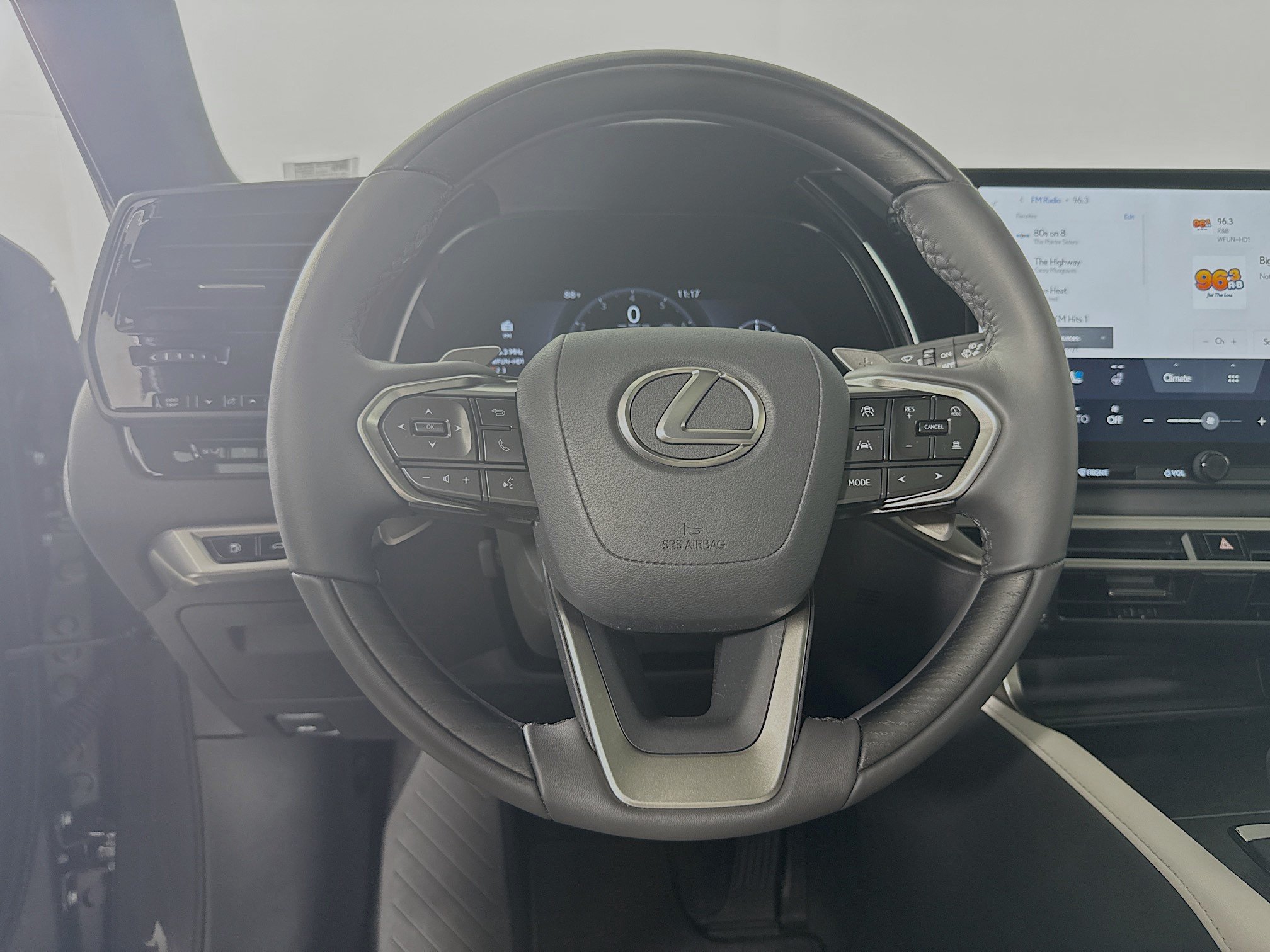 Certified 2025 Lexus RX 350 F Sport w/ Convenience Package FWD image 12