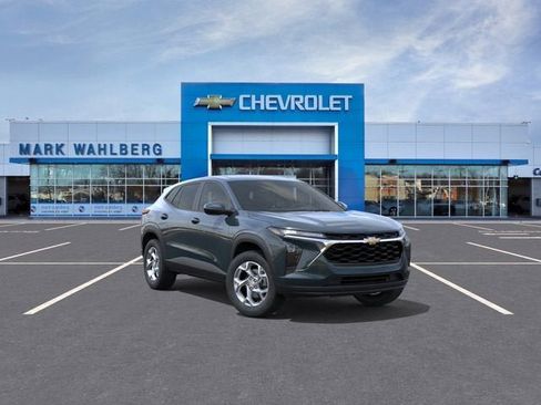 New 2026 Chevrolet Trax LS w/ LS Convenience Package FWD image 1