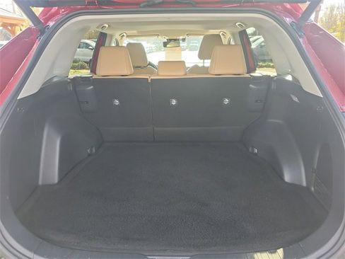 Used 2019 Toyota RAV4 Limited image 9