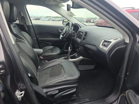 Used 2021 Jeep Compass Latitude w/ Convenience Group FWD image 5