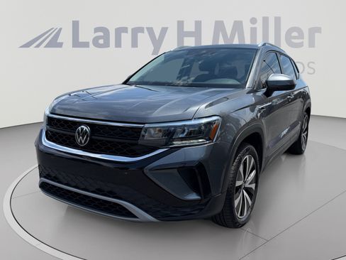 Used 2023 Volkswagen Taos SE AWD/4WD image 1