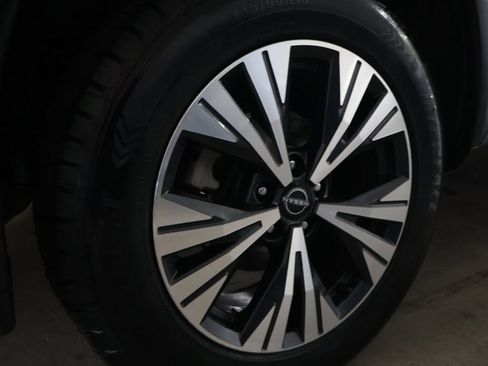 Used 2023 Nissan Rogue SV AWD/4WD image 32