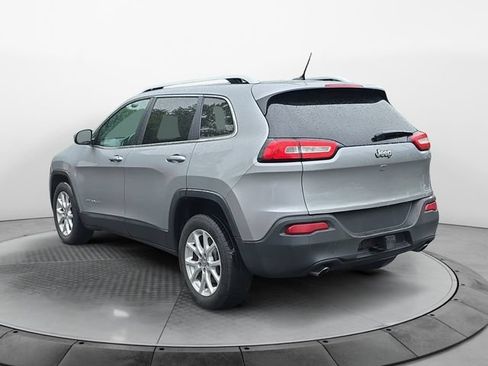 Used 2014 Jeep Cherokee Latitude w/ Cold Weather Group FWD image 3