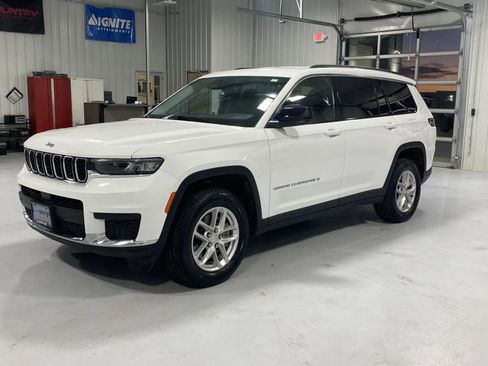Used 2023 Jeep Grand Cherokee L Laredo image 6