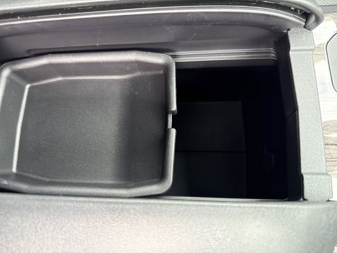 New 2026 Toyota Highlander Platinum image 16