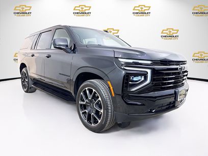 Used 2025 Chevrolet Suburban RST