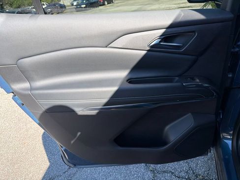 Used 2025 Chevrolet Traverse LT AWD/4WD image 14