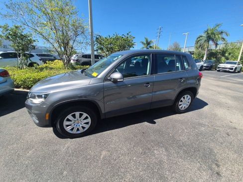 Used 2018 Volkswagen Tiguan Limited FWD image 3