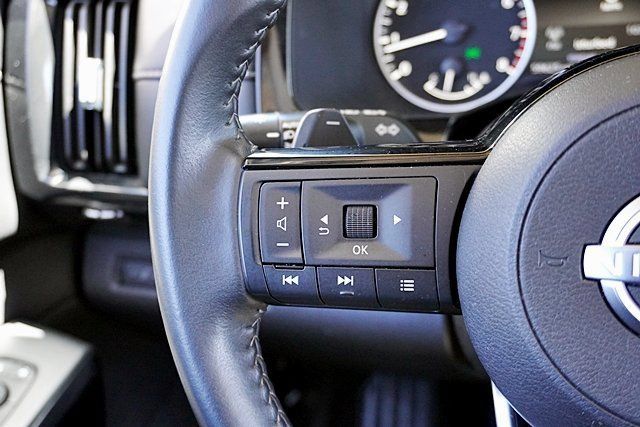 Certified 2023 Nissan Pathfinder SV w/ Black Appearance Package FWD image 44