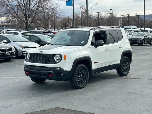 Used 2018 Jeep Renegade Trailhawk w/ Cold Weather Group II image 8