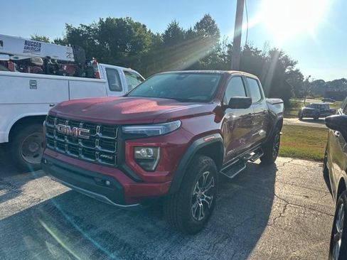 Used 2024 GMC Canyon AT4 w/ AT4 Premium Package AWD/4WD image 1