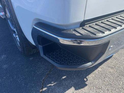 New 2026 GMC Sierra 1500 SLT w/ SLT Premium Plus Package image 9