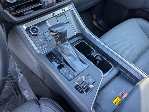 Used 2024 Lexus GX 550 w/ Accessory Package (Z1) AWD/4WD image 25
