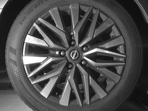 Used 2025 Nissan Altima 2.5 SV image 15