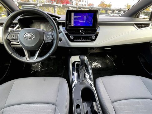 Used 2025 Toyota Corolla SE image 14
