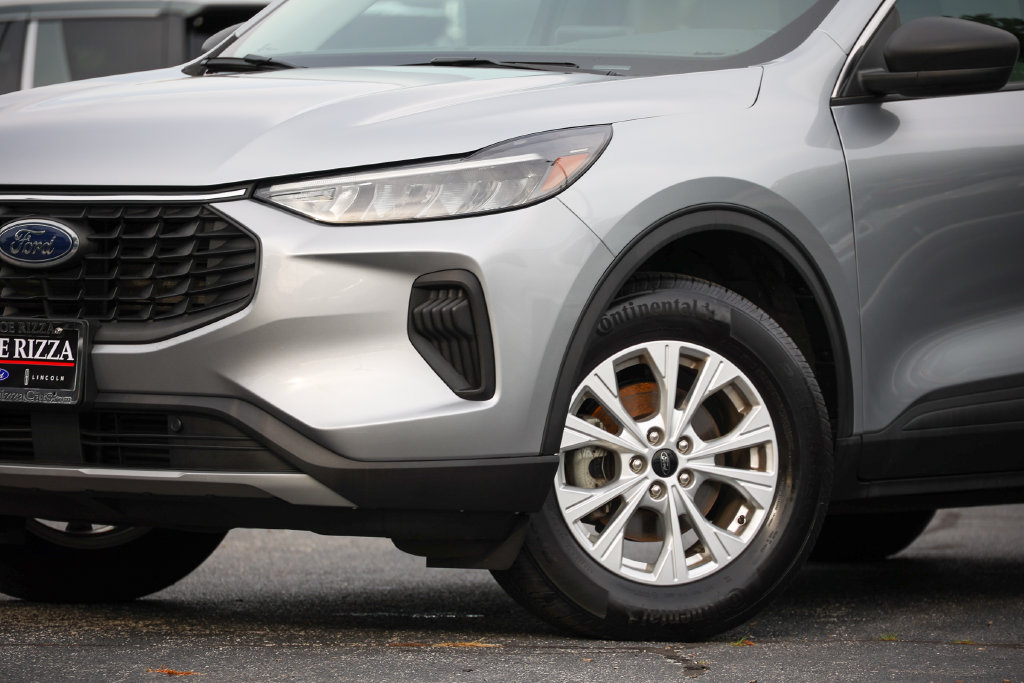 Certified 2023 Ford Escape Active AWD/4WD image 15
