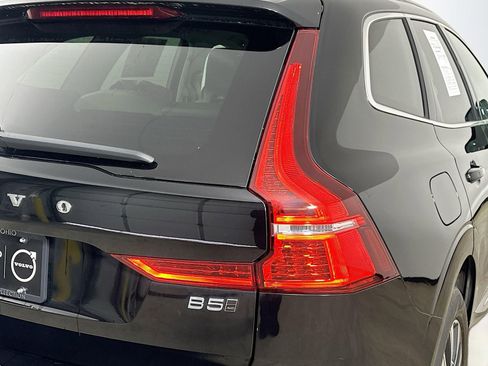 Used 2023 Volvo XC60 B5 Plus w/ Protection Package AWD/4WD image 12