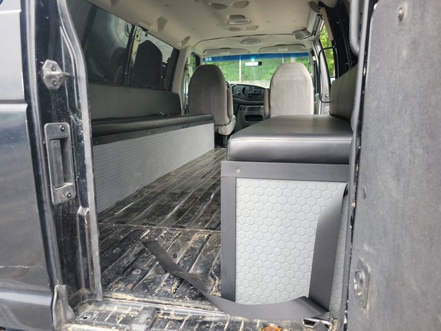 Used 2006 Ford E-350 and Econoline 350 Extended Super Duty RWD image 11