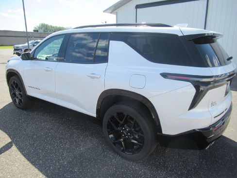 Certified 2024 Chevrolet Traverse RS w/ LPO, Floor Liner Package image 7