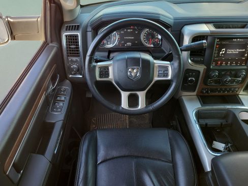 Used 2018 RAM 2500 Laramie AWD/4WD image 8