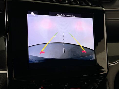 Used 2023 Jeep Grand Cherokee Altitude image 13