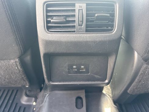 Used 2023 Nissan Rogue SV FWD image 24
