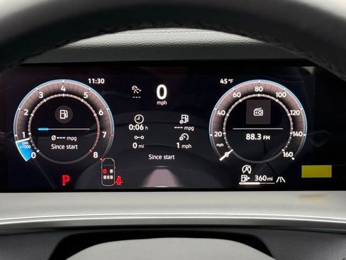 New 2026 Volkswagen Tiguan SE R-Line AWD/4WD image 17