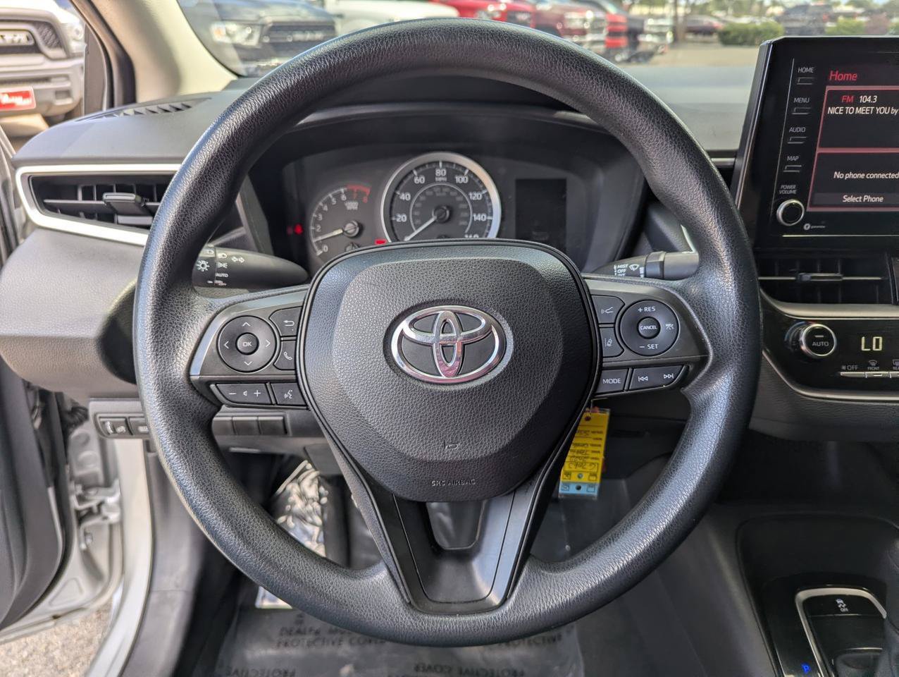 Used 2022 Toyota Corolla LE FWD image 12