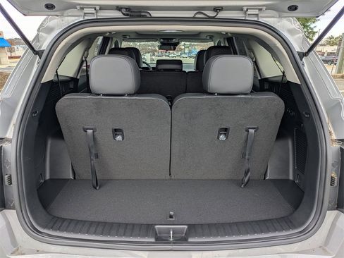 Used 2025 Kia Sorento S w/ Panoramic Sunroof Package image 13