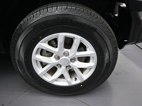 Used 2023 Jeep Wrangler Unlimited Sport AWD/4WD image 9