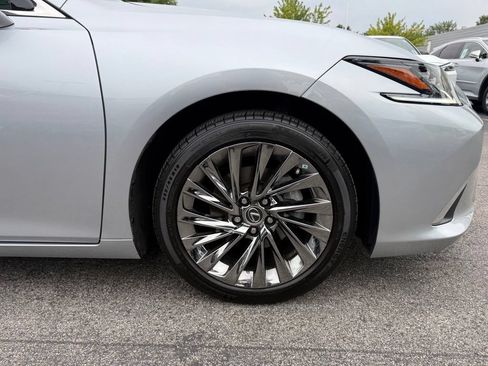 Used 2024 Lexus ES 350 Ultra Luxury w/ Accessory Package (Z2) FWD image 28
