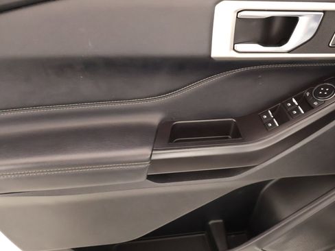 Used 2020 Ford Explorer XLT w/ Equipment Group 202A image 16