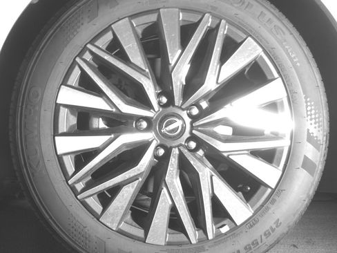 Used 2025 Nissan Altima 2.5 SV image 12