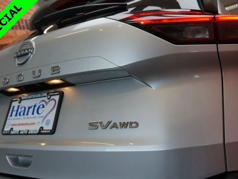 Used 2022 Nissan Rogue SV image 45