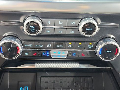 Used 2023 Ford F150 Lariat w/ Equipment Group 502A High AWD/4WD image 39